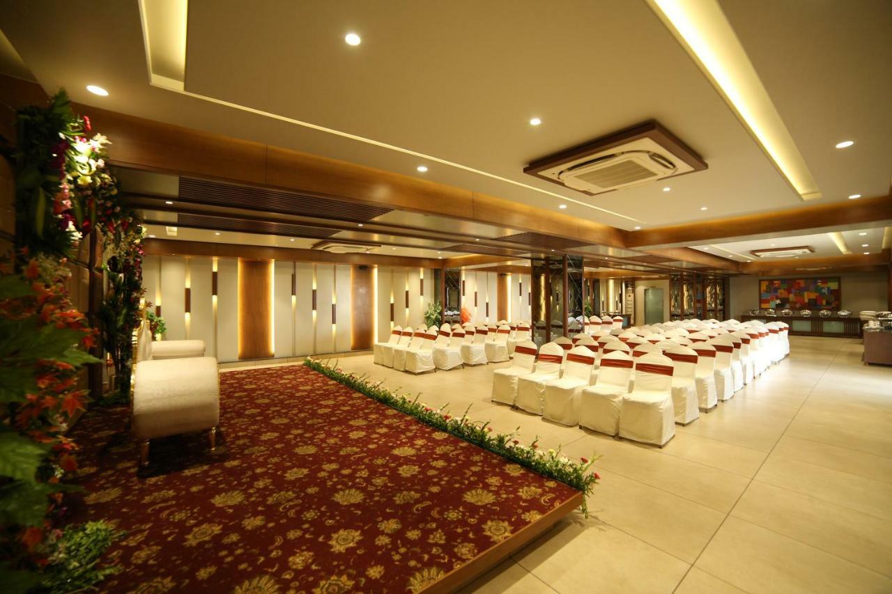 Hotel Avaante Ahmedabad Formerly Known As The Orchid Hotel Zewnętrze zdjęcie