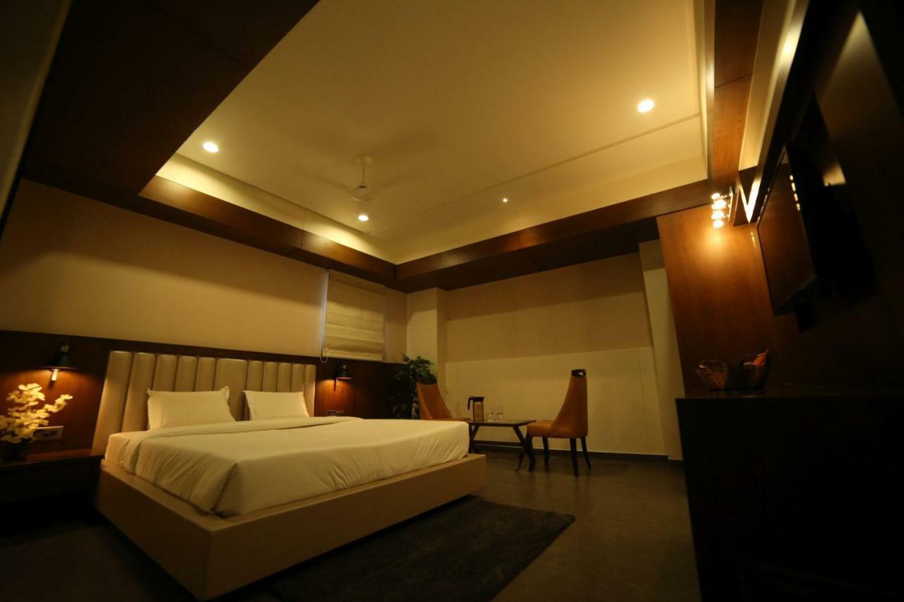 Hotel Avaante Ahmedabad Formerly Known As The Orchid Hotel Zewnętrze zdjęcie